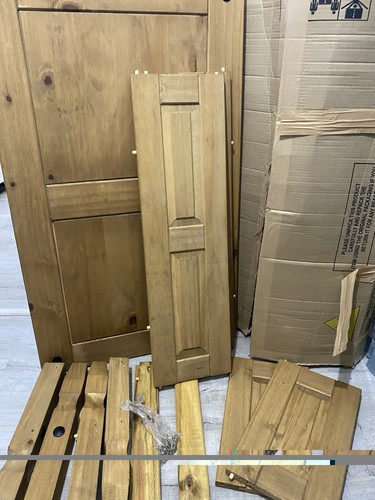 Corona solid pine wooden - solid,