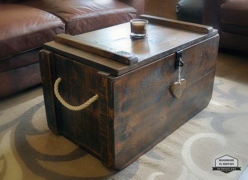Rustic waxed pine wooden - pine,